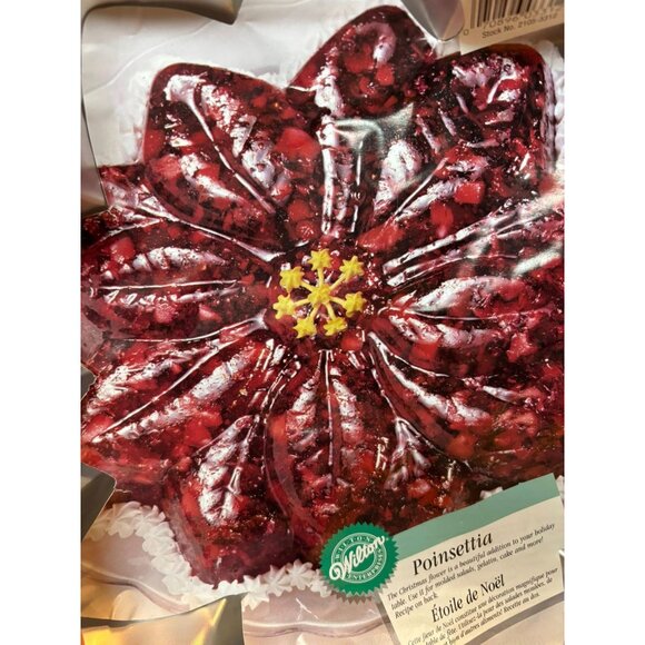 1997 Poinsettia Wilton Aluminum Cake Baking Pan Christmas Holidays - Picture 2 of 3